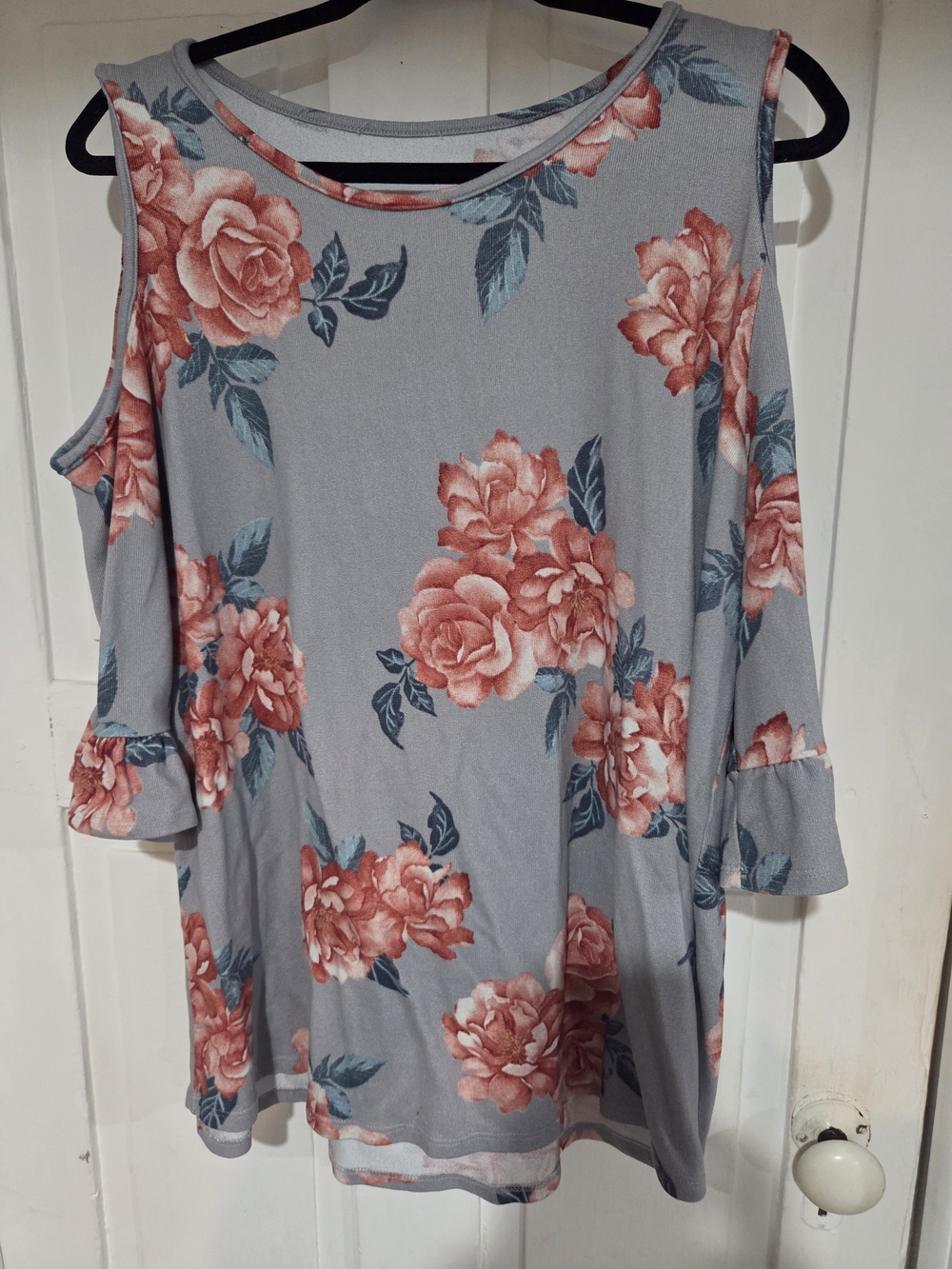 Chic Soul Gray Cold-Shoulder Tunic with Coral Floral Print